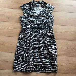Calvin Klein Collar V- neck Dress